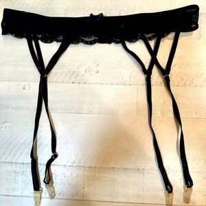 Black lace waist garter belt, small medium 29 inch waist